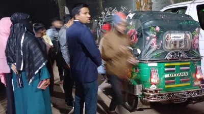 হাসপাতাল থেকে বাড়ি নেওয়ার পথে নিহত শিশুর স্বজনরা
