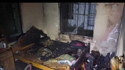 ফেনী ডিপোর সহকারী ইনচার্জ আশিষের বাড়ি।