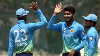 রিশাদ হোসেন জাতীয় দলে খেলেছেন