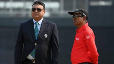 যুব বিশ্বকাপে আম্পায়ারিং করবেন গাজী সোহেল (ডানে)