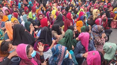 গাজীপুরে শ্রমিকদের বিক্ষোভ