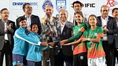বাংলাদেশ ও ভারত ট্রফি ভাগাভাগি করেছে