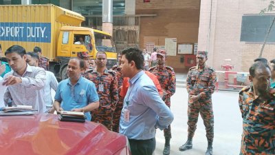 শর্ত না মেনে কারখানা পরিচালনা করায় পাঁচ কারখানাকে ৫৯ হাজার টাকা জরিমানা করেছেন ভ্রাম্যমাণ আদালত