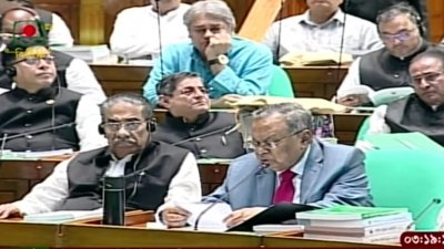 বাজেট উত্থাপন করছেন অর্থমন্ত্রী আবুল হাসান মাহমুদ আলী