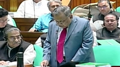 জাতীয় সংসদে বাজেট পেশ করছেন অর্থমন্ত্রী আবুল হাসান মাহমুদ আলী