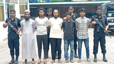 গ্রেফতার পাঁচ আসামি