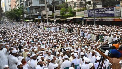 বায়তুল মোকাররমের উত্তর গেটে হেফাজতে ইসলামের গণসমাবেশ, ছবি: নাসিরুল ইসলাম
