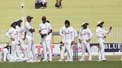 পাকিস্তানের বিপক্ষে বাংলাদেশের লিড