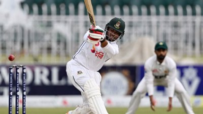 জাকির ছিলেন আগ্রাসী