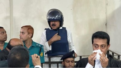 আদালতের কাঠগড়ায় শাজাহান খান