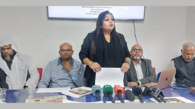 পিতা হত্যার ৩০ বছর পূর্তিতে লন্ডনে সংবাদ সম্মেলন করে বিচার দাবি করেছেন কন্যা ইয়াসমিন হোসাইন