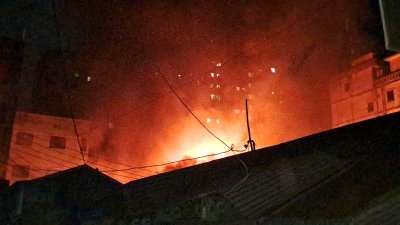 মসলার দোকান থেকে আগুনের সূত্রপাত