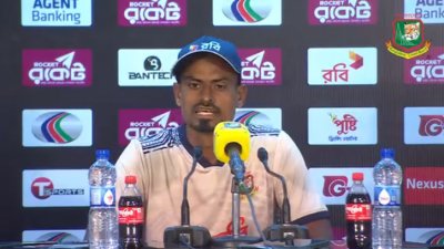 সংবাদ সম্মেলনে তাইজুল ইসলাম
