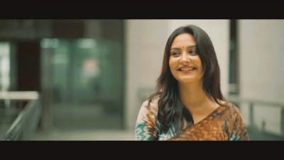 একটি দৃশ্যে নাজনীন নীহা