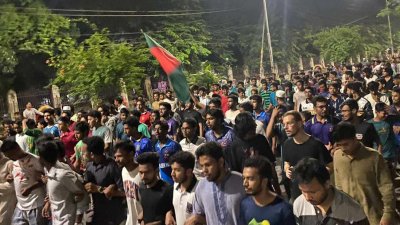 সাধারণ শিক্ষার্থীদের বিক্ষোভ