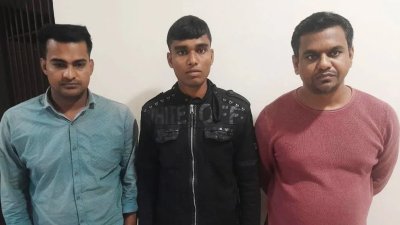 গ্রেফতার তিন জন