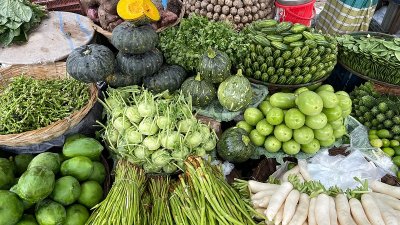 বাজারে বেশ কিছু সবজির দাম কমেছে