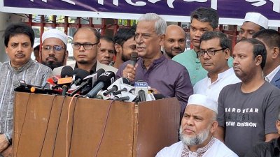সমাবেশে বক্তব্য রাখছেন জয়নুল আবদিন ফারুক