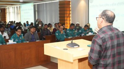 বক্তব্য দিচ্ছেন ডিএমপি কমিশনার