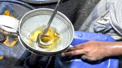 ড্রামের খোলা ভোজ্যতেল