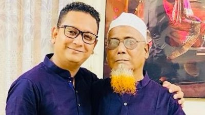 বাবার সঙ্গে নির্মাতা তপু খান