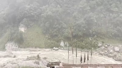 অতিবর্ষণ ও তিস্তার পানি বেড়ে যাওয়ায় সতর্ক অবস্থানে রয়েছে ভারত। ফাইল ছবি: ফার্স্ট ইন্ডিয়া
