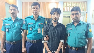 গ্রেফতার ইয়াসিন পাটোয়ারী