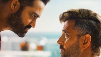জুনিয়র এনটিআর ও হৃতিক রোশন