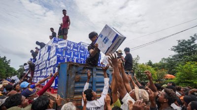 সংঘাত শুরুর জন্য পাল্টাপাল্টি দোষারোপ থাইল্যান্ড-কম্বোডিয়ার। ছবি: রয়টার্স