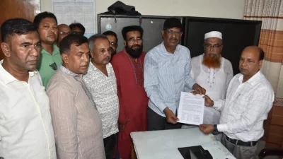 প্রধান নির্বাচন কমিশনার বরাবর স্মারকলিপি প্রদান