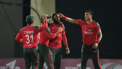 ম্যাচসেরা ছিলেন তাসকিন।