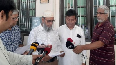 রাকসু নির্বাচনের প্রধান নির্বাচন কমিশনারের সংবাদ সম্মেলন