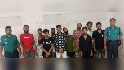 মোহাম্মদপুর থানা এলাকা থেকে বিভিন্ন অপরাধে জড়িত ১০ জনকে গ্রেফতার করেছে ডিএমপি/বাংলা ট্রিবিউন