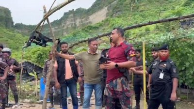 মানব পাচারকারীদের আস্তানায় বিজিবি-র্যাব যৌথ অভিযান চালায়