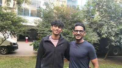 বাবা ছিলেন ফরোয়ার্ড আর ছেলে ডিফেন্ডার।