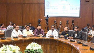 সুপ্রিমকোর্টের মূল ভবনের দ্বিতীয় তলায় বৈঠক অনুষ্ঠিত হয়