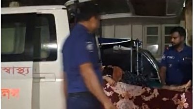 হিজলা থানার একটি দল ওই নারীকে উদ্ধার করে হাসপাতালে নিয়ে যায়