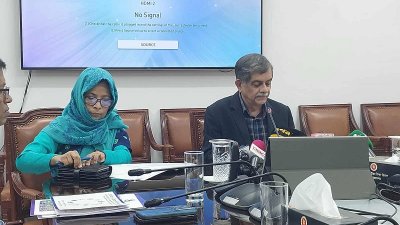 শিক্ষা মন্ত্রণালয়ের সম্মেলন কক্ষে এইচএসসি ও সমমান পরীক্ষার ফল প্রকাশ নিয়ে আয়োজিত সংবাদ সম্মেলনে শিক্ষা উপদেষ্টা