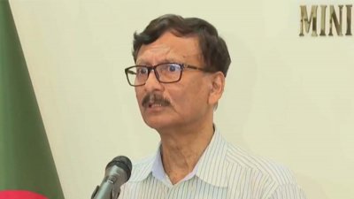 সাংবাদিকদের ব্রিফ করেন পররাষ্ট্র উপদেষ্টা মো. তৌহিদ হোসেন