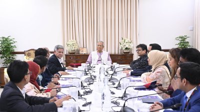 প্রধান উপদেষ্টা মুহাম্মদ ইউনূসের উপস্থিতিতে আইএলও’র তিনটি কনভেনশনের অনুসমর্থনপত্রে সই করা হয়