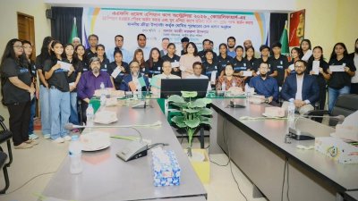 জাতীয় ক্রীড়া পরিষদ ভবনে পুরস্কার তুলে দেওয়া হয়