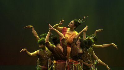 পরিবেশনায় তুরঙ্গমী