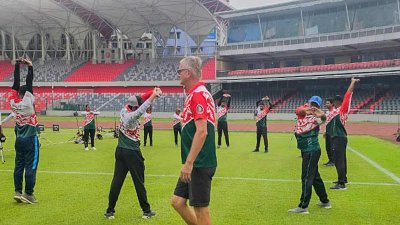 দ. কোরিয়া, ভারত ও চীনের আধিপত্যে ভাগ বসাতে পারবে বাংলাদেশ?
