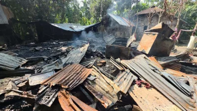 পুরো ঘর মুহূর্তেই পুড়ে যায়