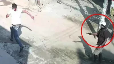 গতকাল শনিবার সন্ধ্যায় মাসদাইর এলাকায় কৃষক দলের নেতা নাহিদুর রহমান পারভেজের ওপর হামলা ও গুলি চালায় সন্ত্রাসী জাহিদ ও তার সহযোগীরা