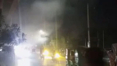 পল্লবী থানা এলাকায় তিনটি ককটেল বিস্ফোরণের ঘটনা ঘটেছে