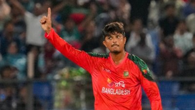 দলে ফিরেছেন মেহেদী হাসান।