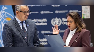 ডব্লিউএইচও মহাপরিচালক তেদরোস আধানোম গেব্রেয়াসু’র সঙ্গে সায়েমা ওয়াজেদ পুতুল (ফাইল ছবি)