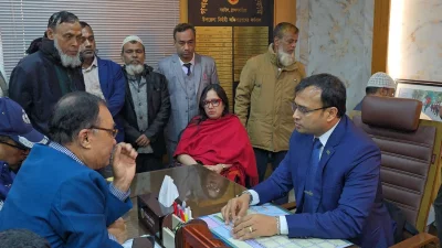 ব্রাহ্মণবাড়িয়া-২ আসনে স্বতন্ত্র প্রার্থী হিসেবে সরাইল উপজেলা নির্বাহী কর্মকর্তা ও সহকারী রিটার্নিং কর্মকর্তার কাছে মনোনয়নপত্র জমা দেন রুমিন ফারহানা