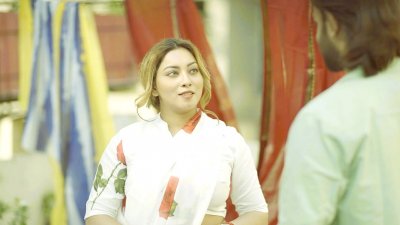 নাটকের দৃশ্যে মেঘনা আলম